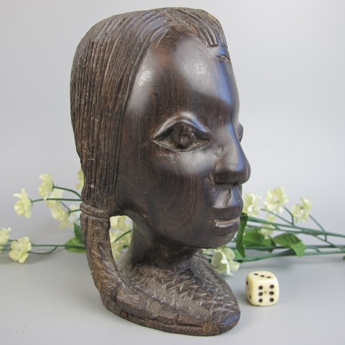 Carved wood african - african, figurine