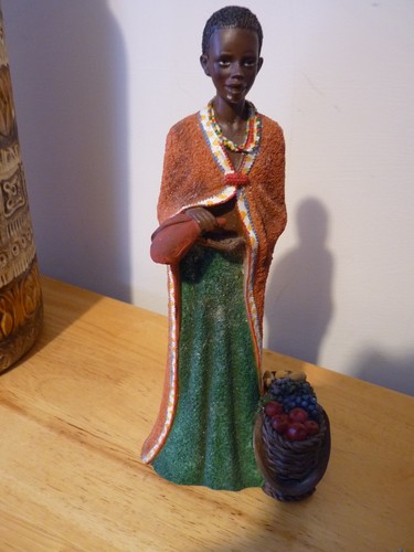 Collectible figurine maasai - collectible,